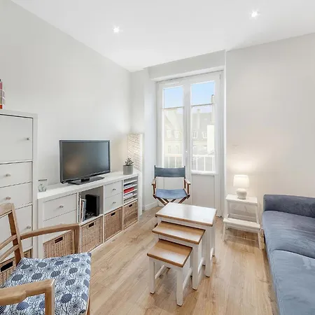 Apartment In With Kitchen