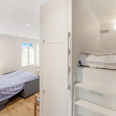 In With Kitchen